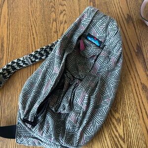 Kavu Gray and maroon Geometric Satchel